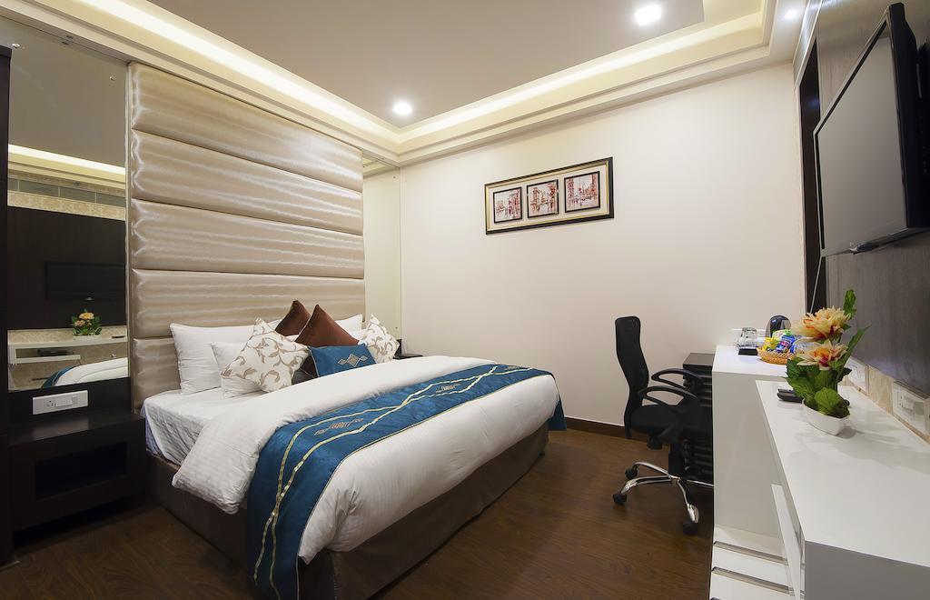 Hotel Taj Princess - Boutique Hotel New Delhi Room photo